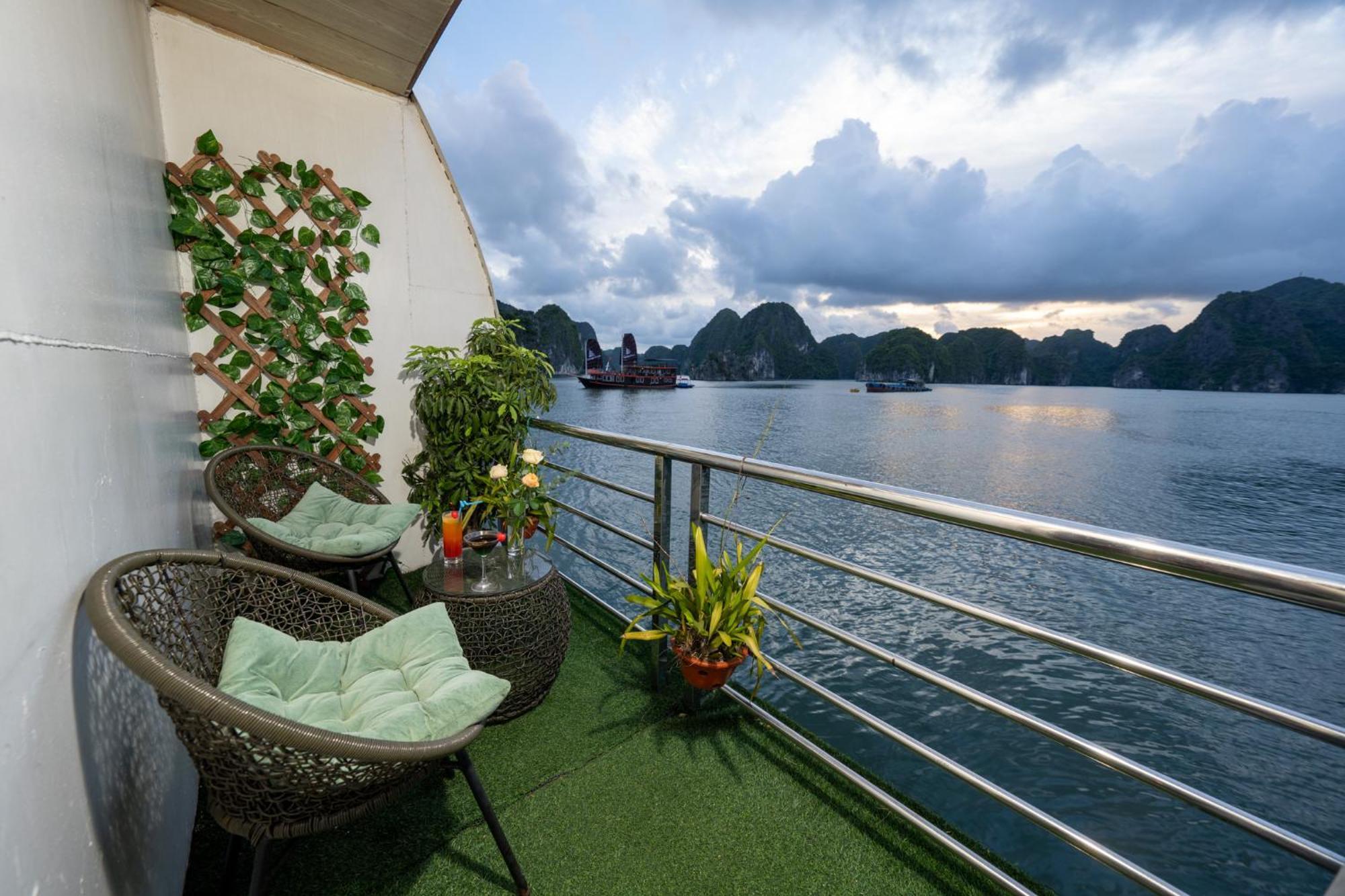 Sunlight Cruise Hotel Ha Long Luaran gambar